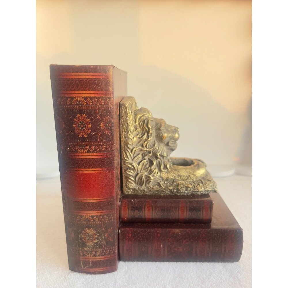 Vintage LION BOOKEND Faux Books 7.75"H x 7" L x 5.75"W Paper Maché Gold Gilded